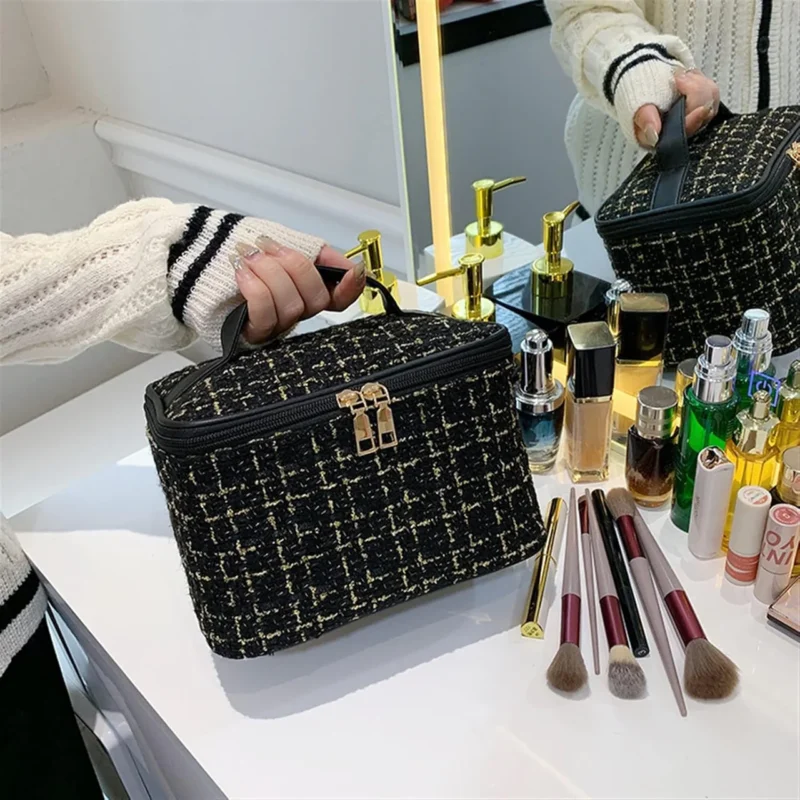 Kuti Make-up Elegante thumbnail 2