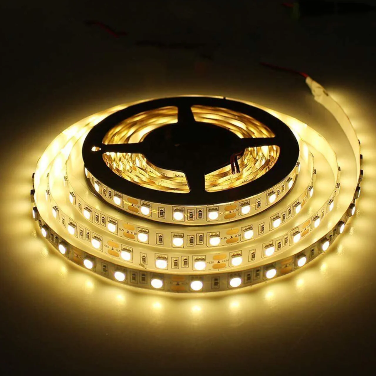 IMG_7546 LED Strip dekorativ - Figura 1