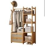 Organizues garderobe me rafte dhe varëse